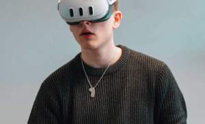 Beginner Guide to Virtual Reality: Essential Steps for Getting Started With Headsets, Apps, and Safety